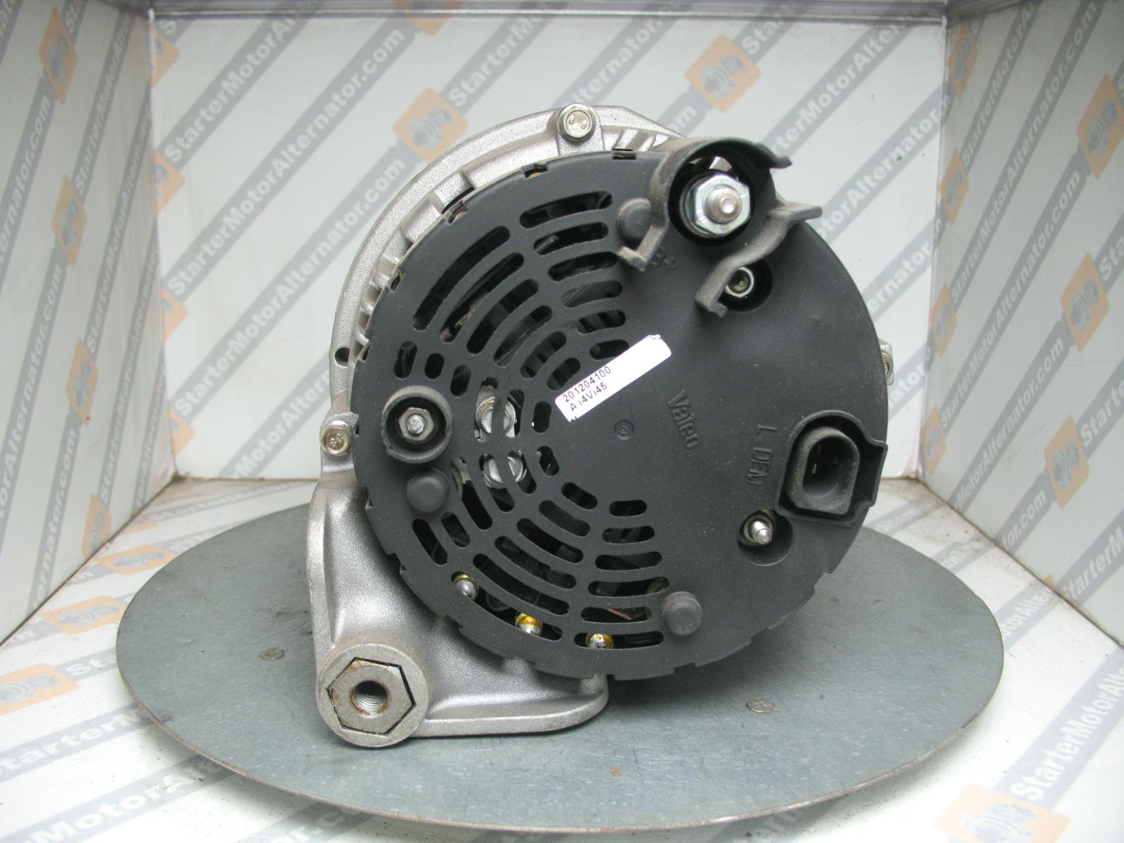 XIC1584 Alternator For BMW / Land Rover / Rover
