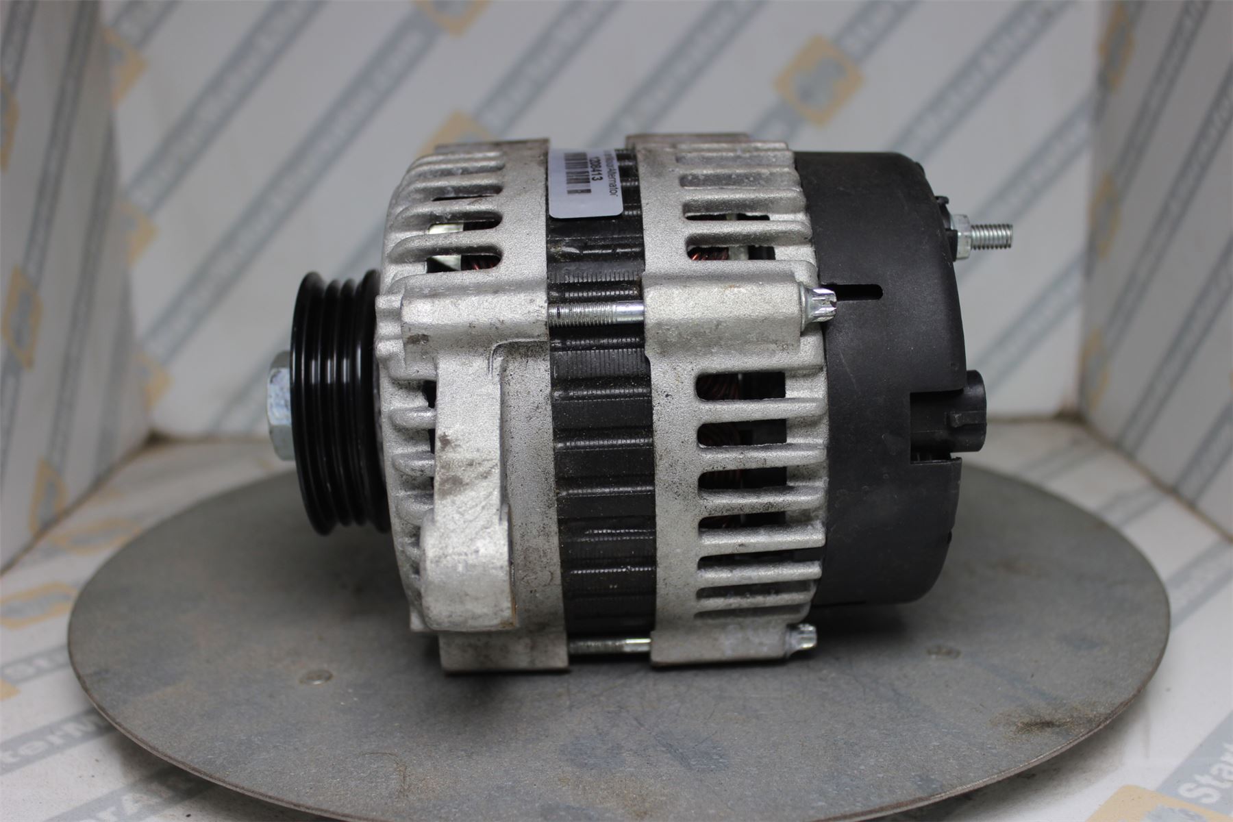 XIK2999 Alternator For Chevrolet / Daewoo