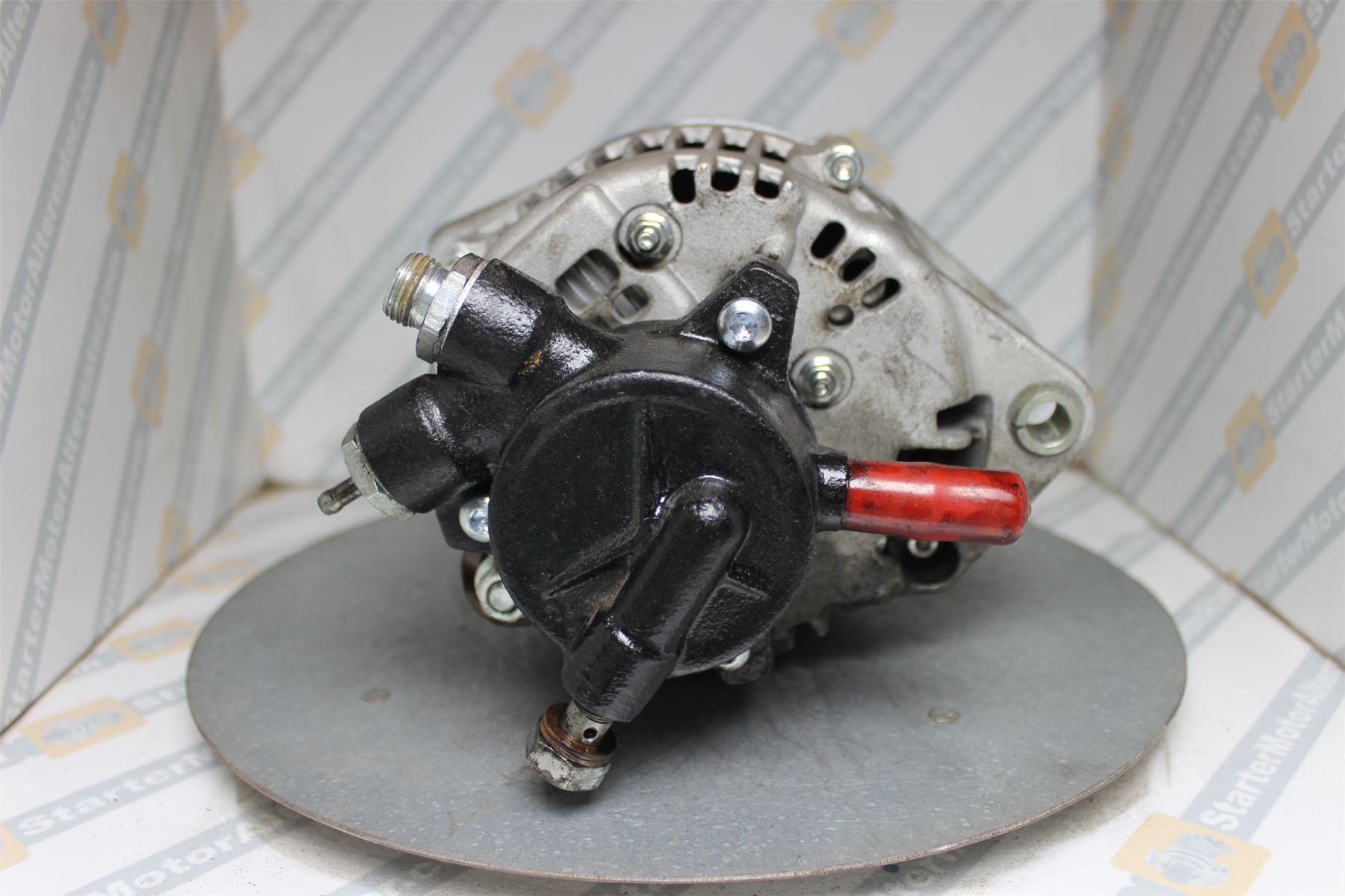 XIG1044 Alternator For Opel / Vauxhall