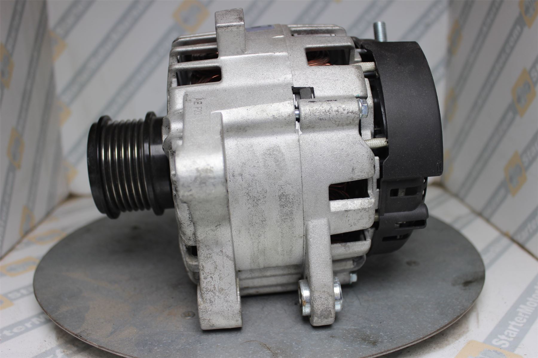 XIG1472 Alternator For Ford