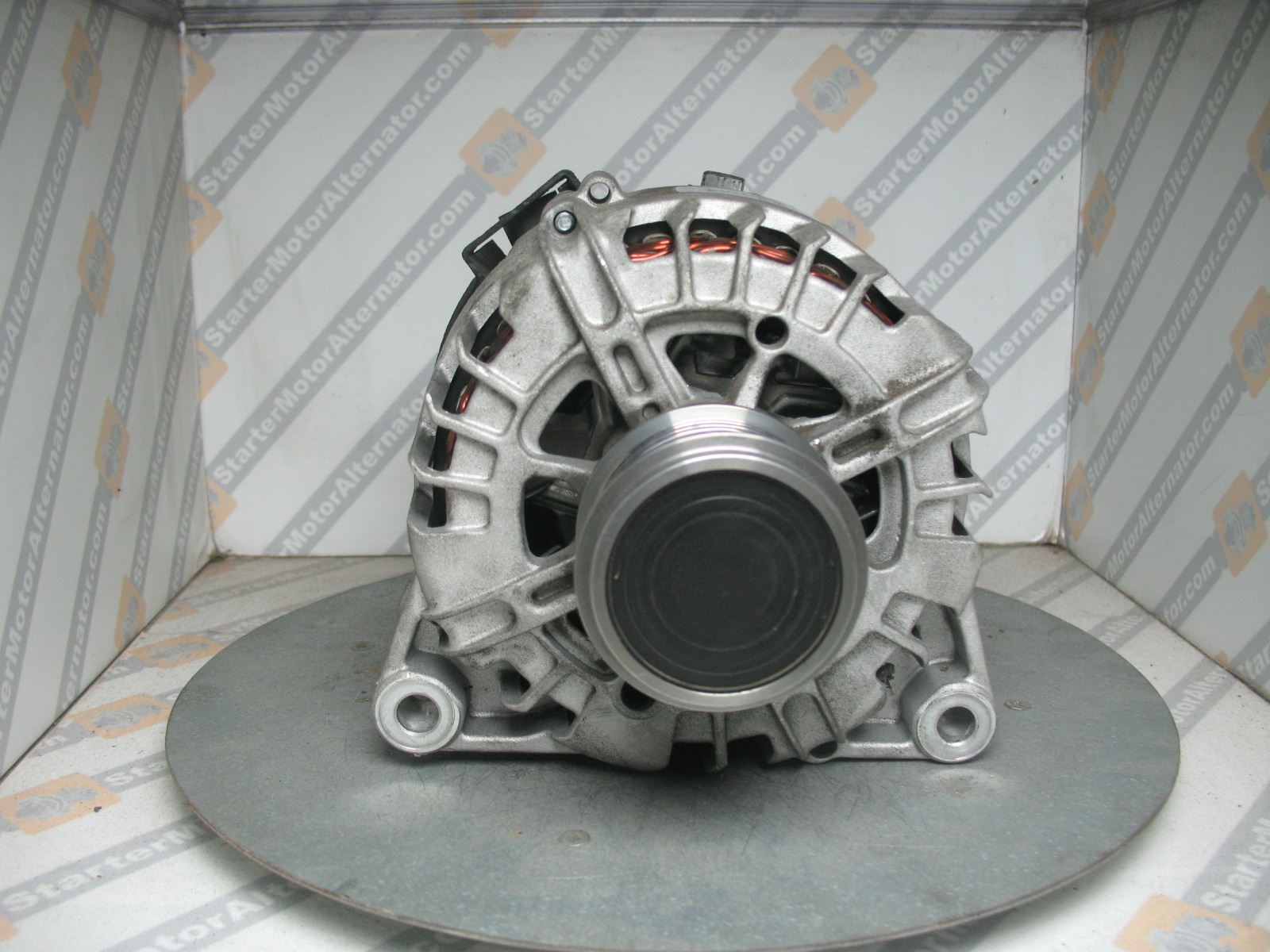 XIG1599 Alternator For Ford