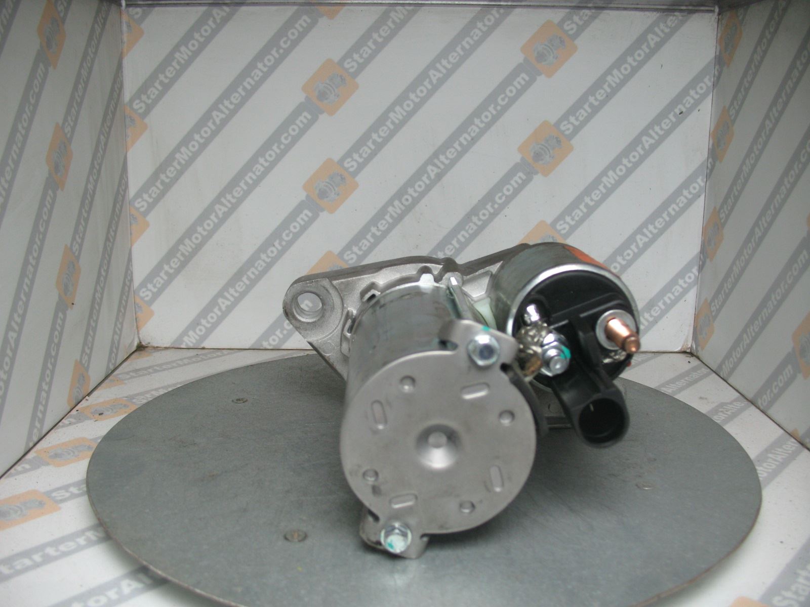 XIU1330 Starter Motor For Audi / Seat / Skoda / Volkswagen