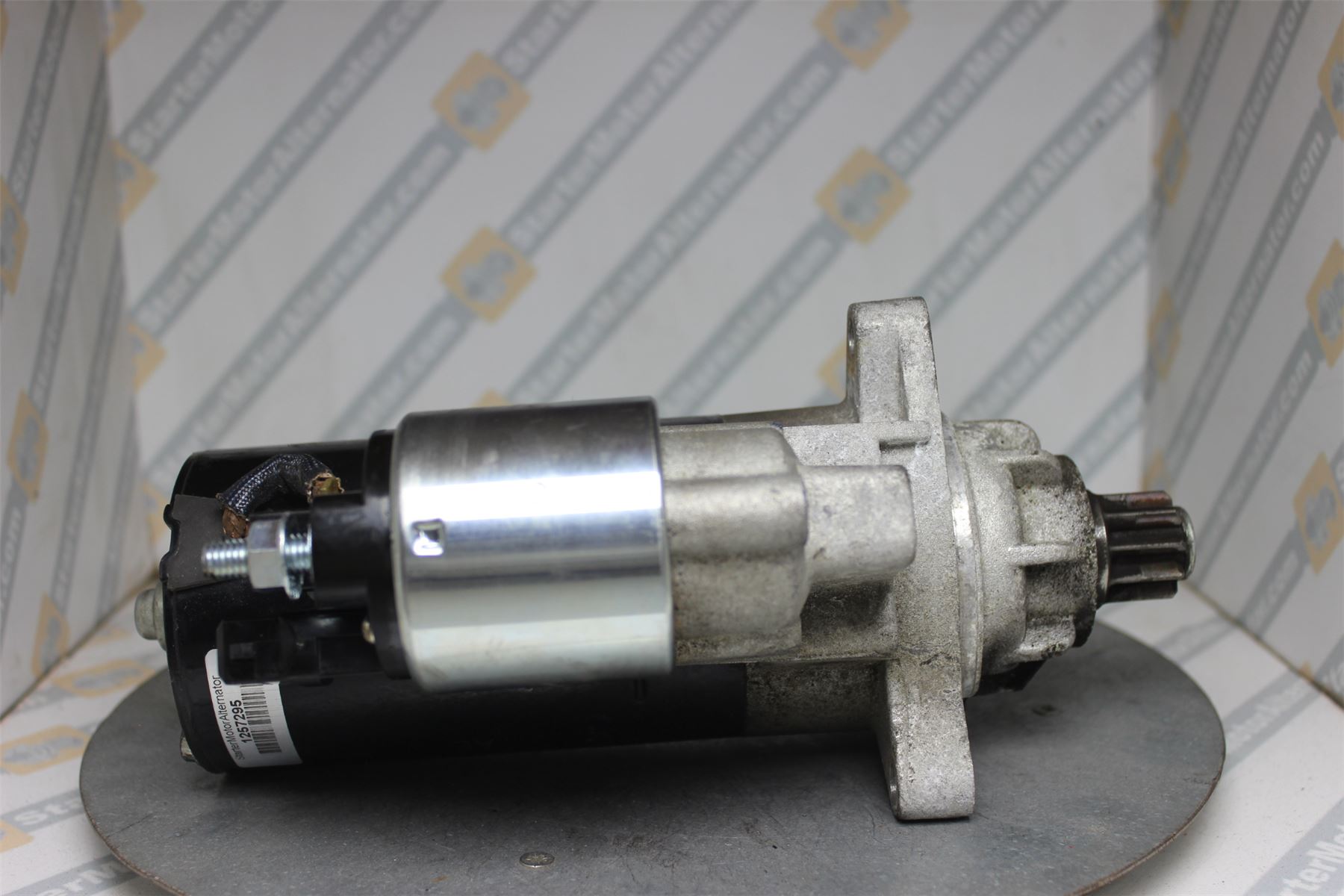 XIU1209 Starter Motor For Volkswagen