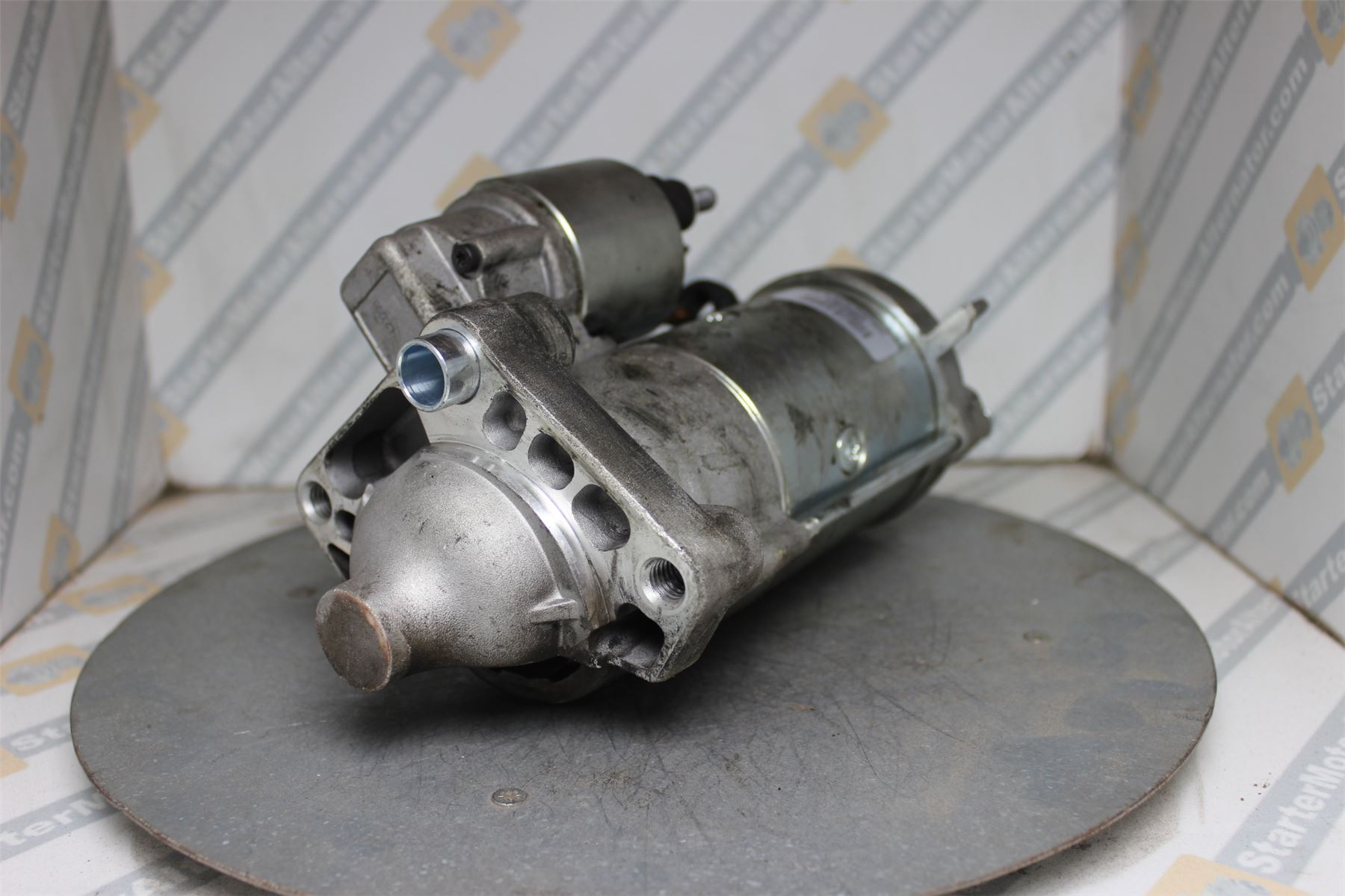 XIY3813 Starter Motor For Volvo