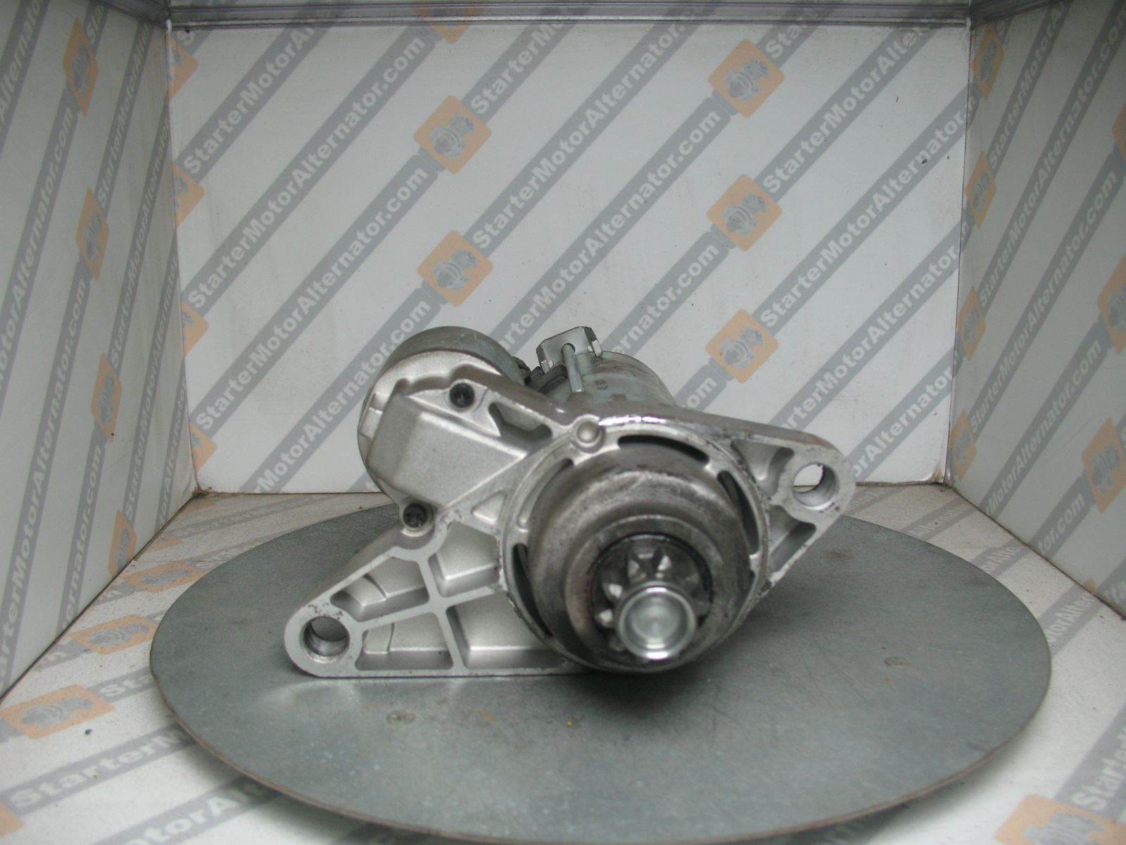 XIU1330 Starter Motor For Audi / Seat / Skoda / Volkswagen