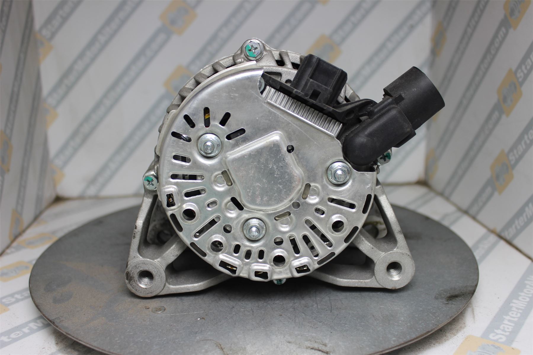 XIC1777 Alternator For Ford / Mazda