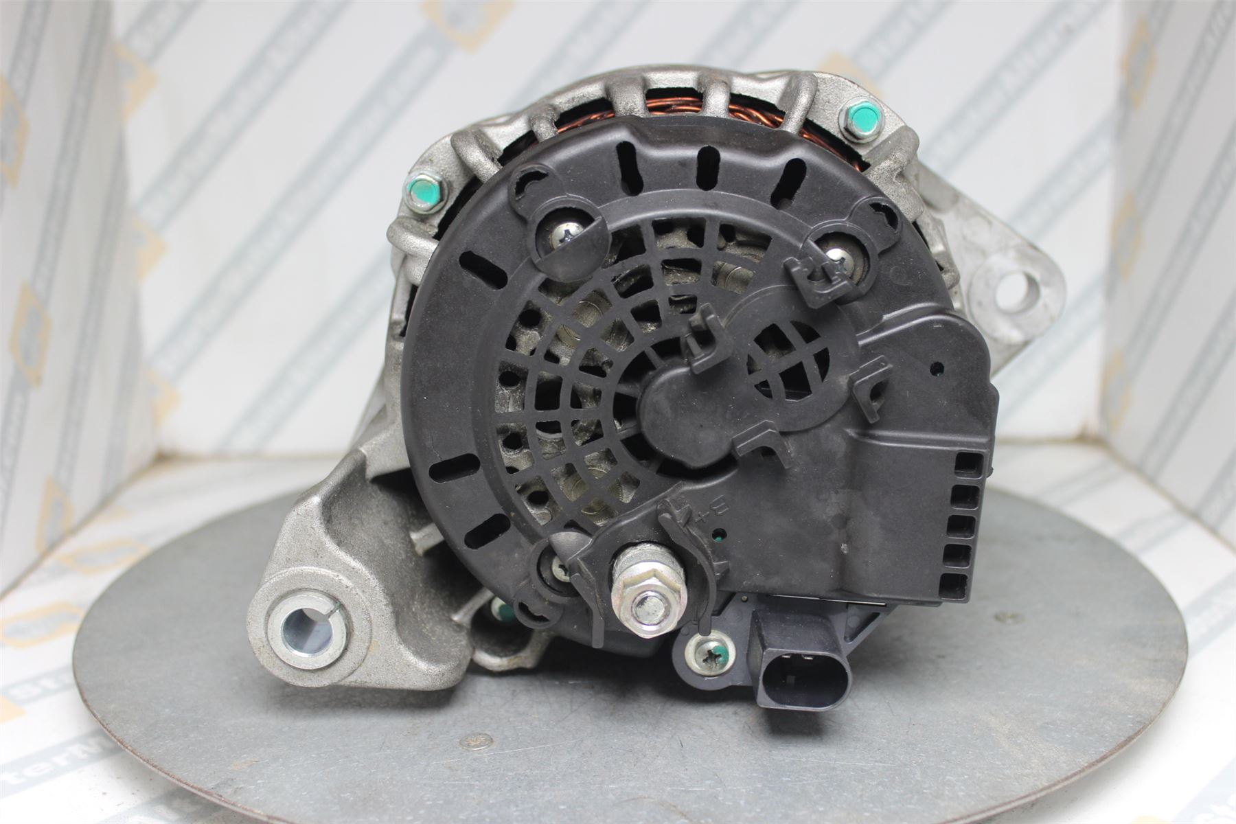 XIK3543 Alternator For Fiat / Iveco