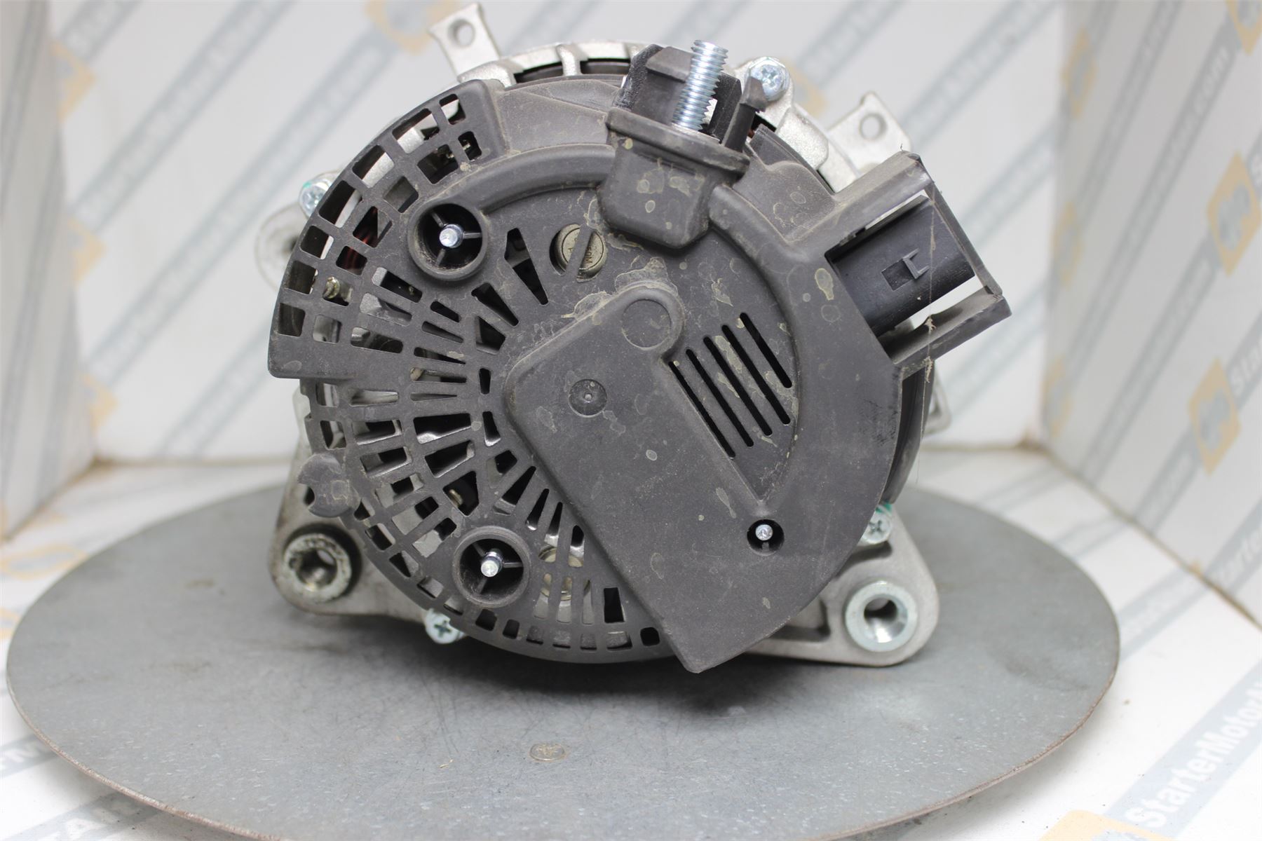 XIG1472 Alternator For Ford