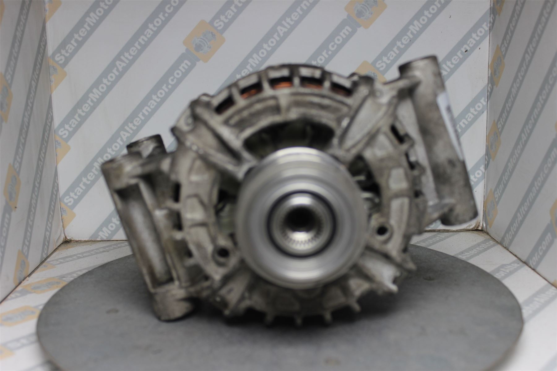 XIK3592 Alternator For Ford