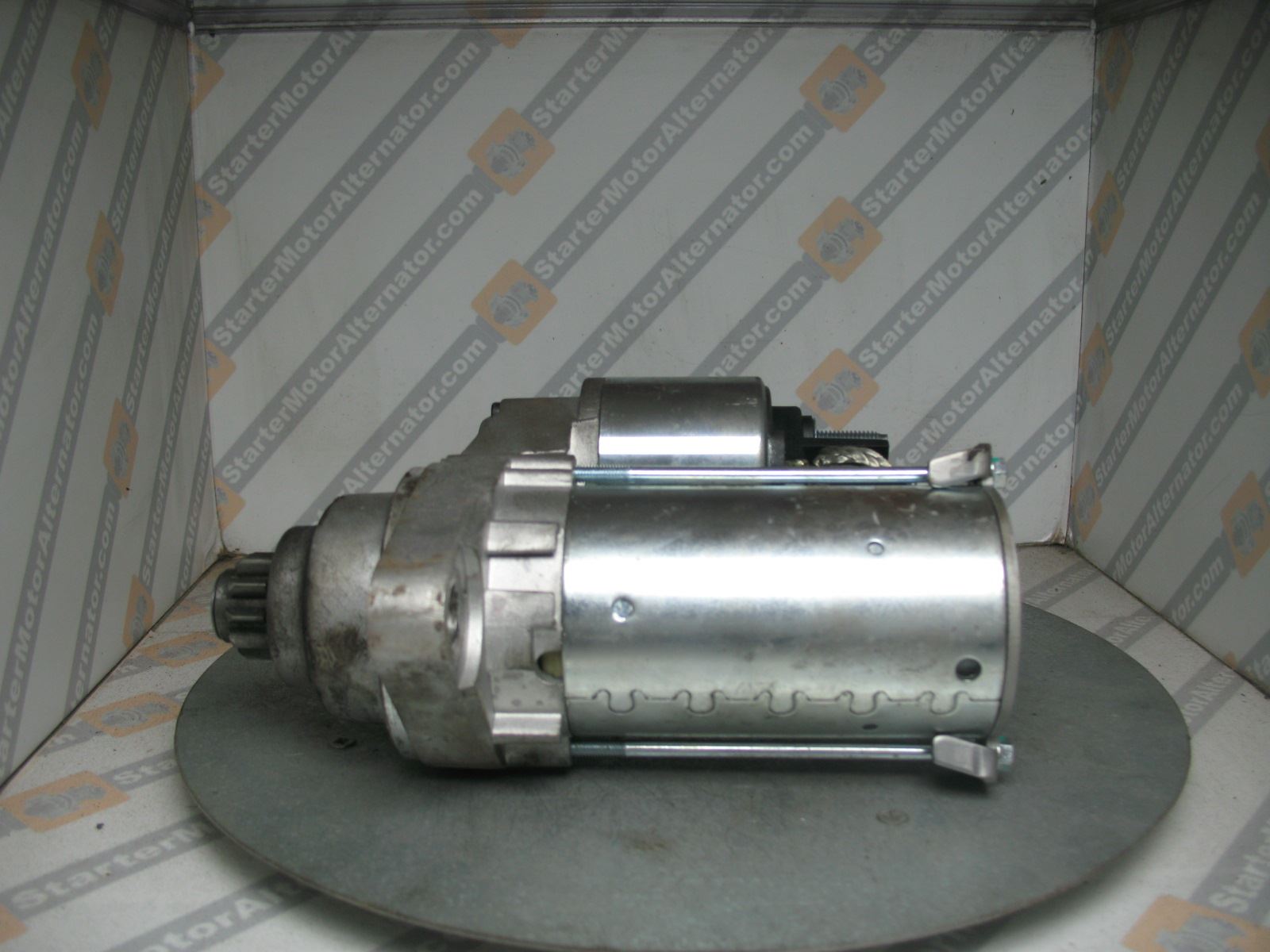 XIU1330 Starter Motor For Audi / Seat / Skoda / Volkswagen