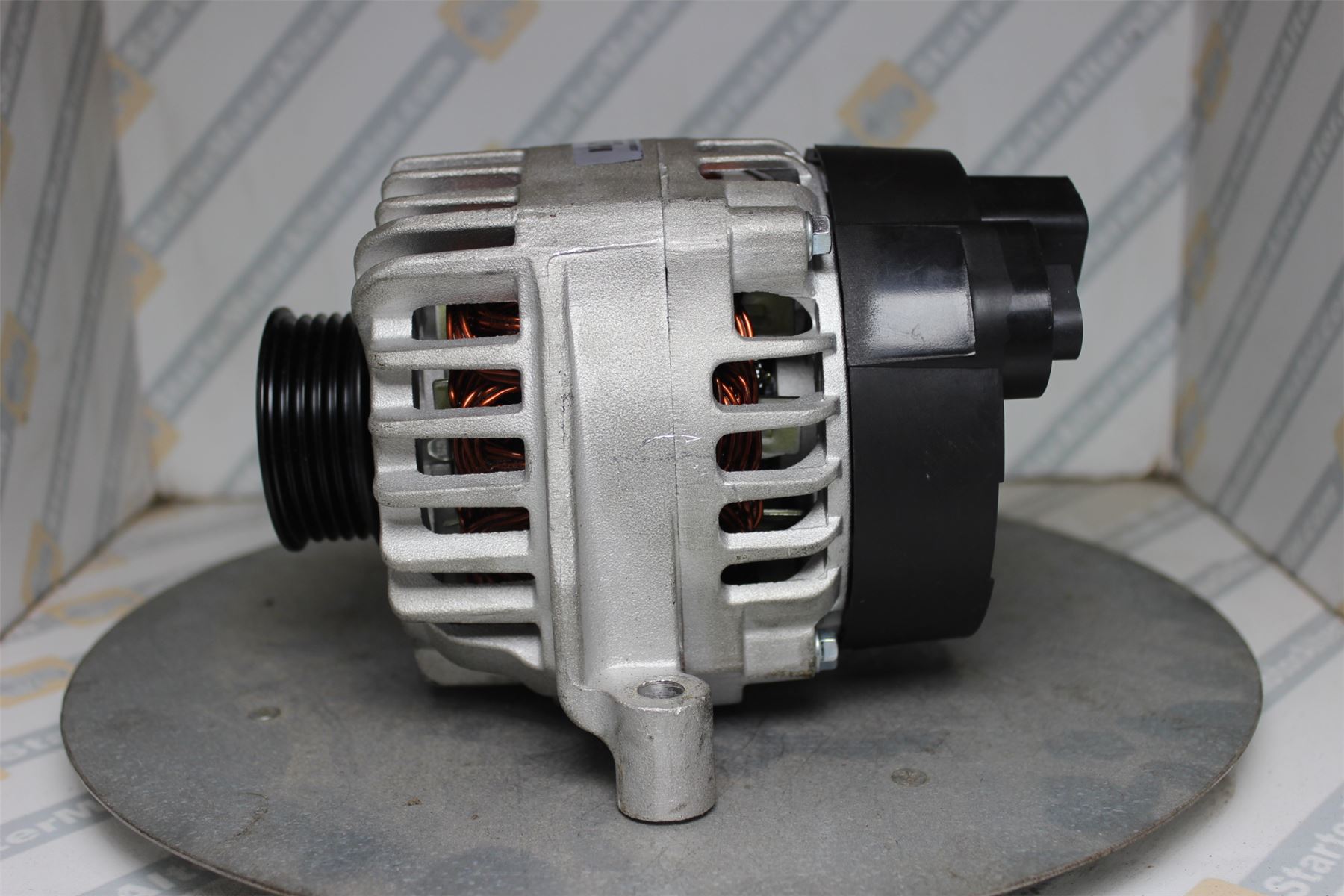XIG1586 Alternator For Fiat