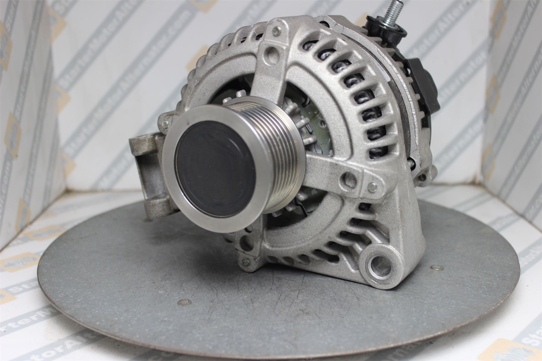 XIK3028 Alternator For Land Rover