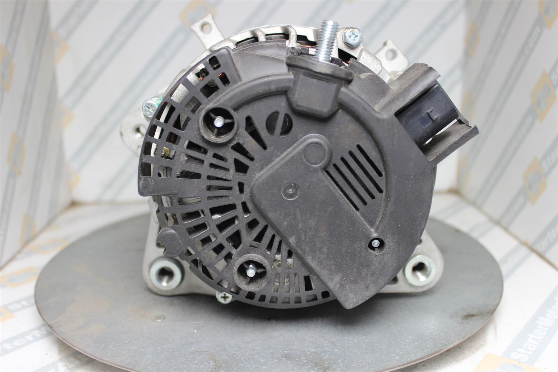 XIG1472 Alternator For Ford
