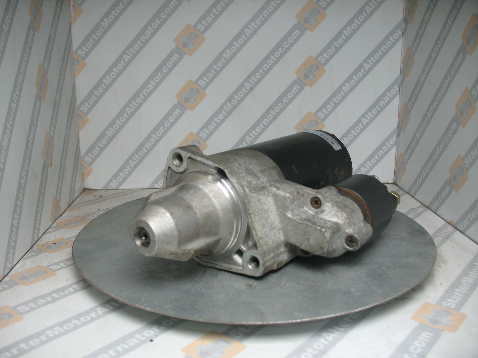 XIY1585 Starter Motor For Chrysler / Jeep / Maybach / Mercedes Benz