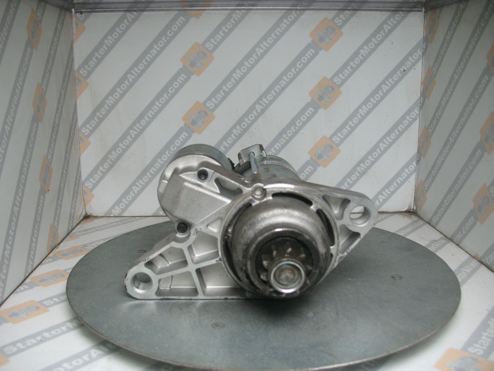 XIU1330 Starter Motor For Audi / Seat / Skoda / Volkswagen