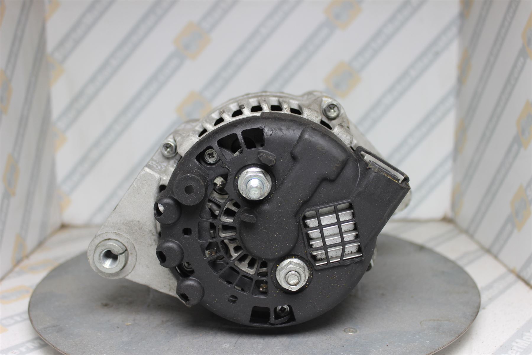 XIK3357 Alternator For Opel / Vauxhall