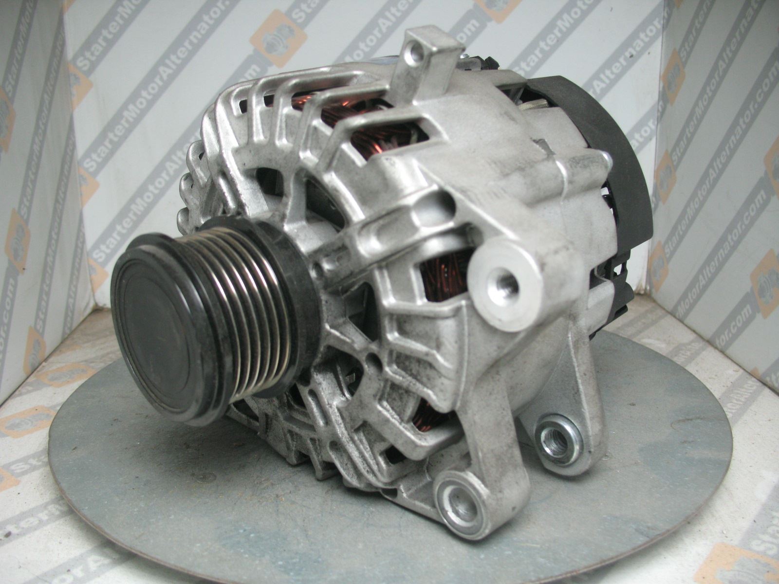 XIG1578 Alternator For Ford