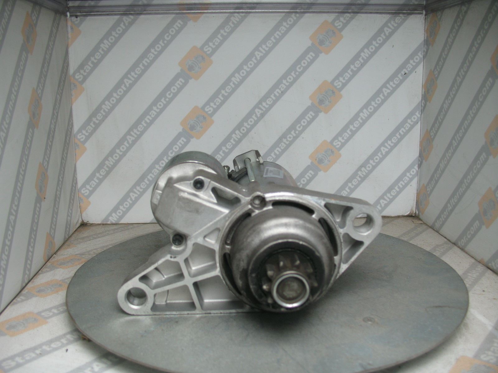XIU1330 Starter Motor For Audi / Seat / Skoda / Volkswagen