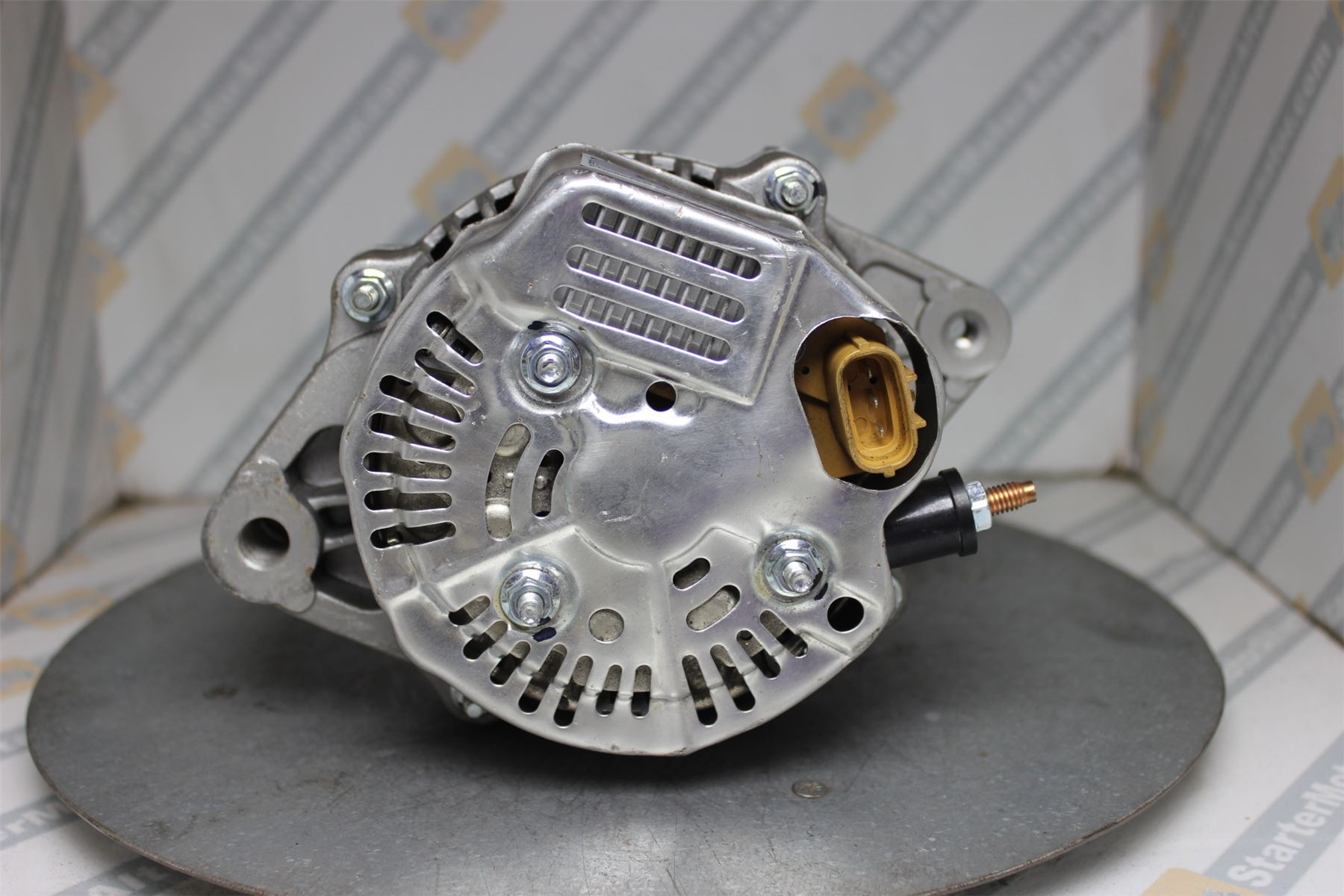 XIB1293 Alternator For Suzuki