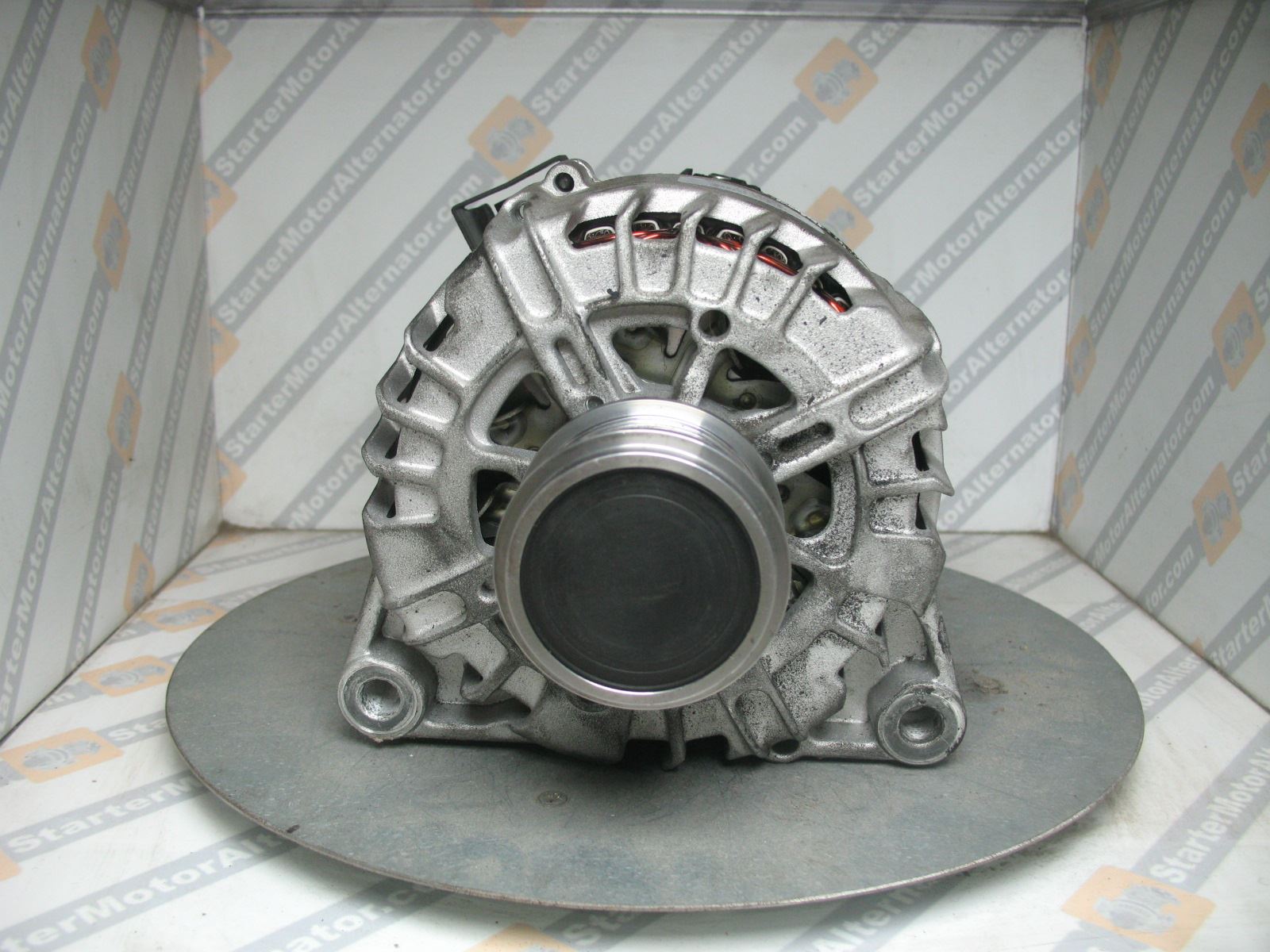 XIG1599 Alternator For Ford