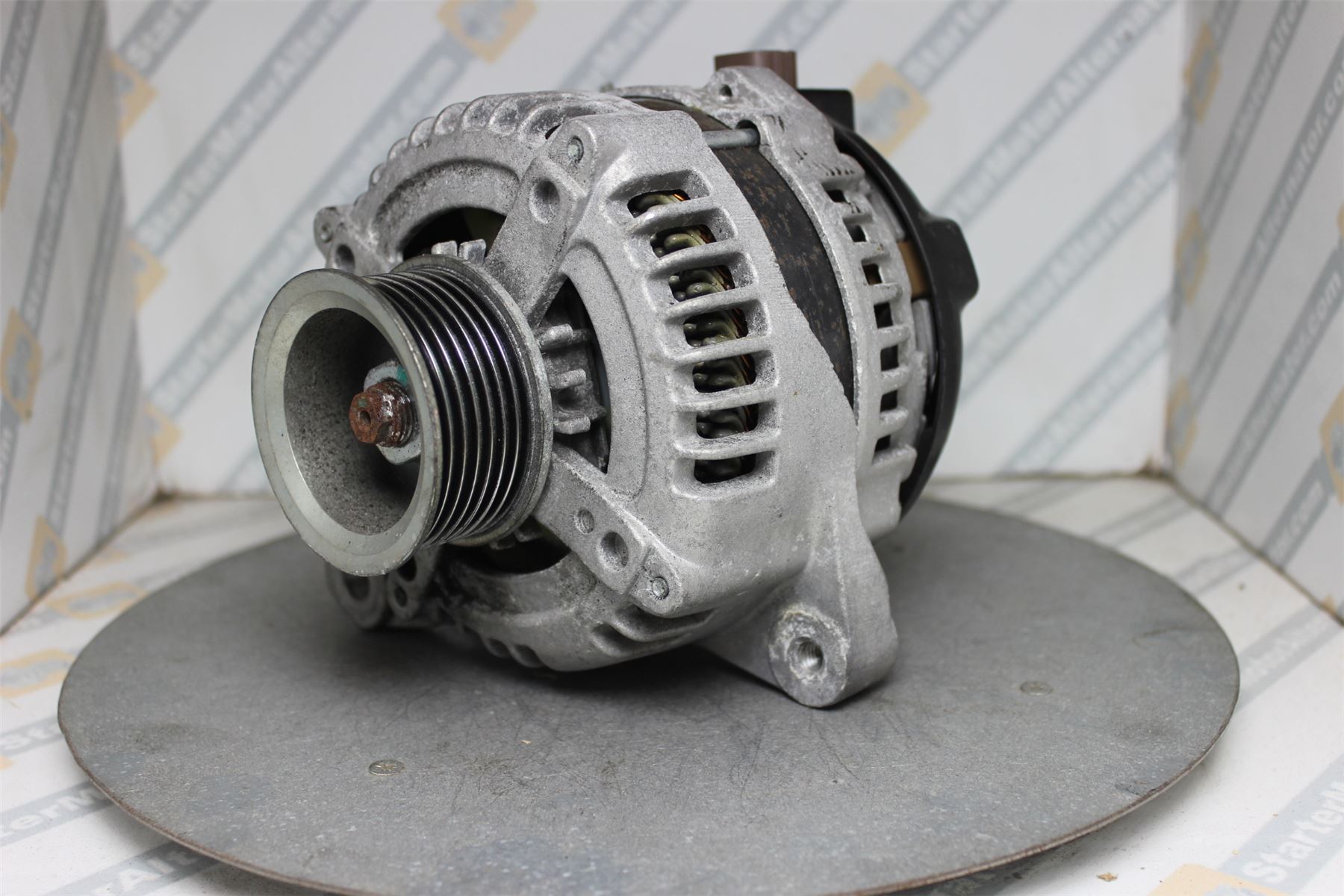 XIG1615 Alternator For Toyota
