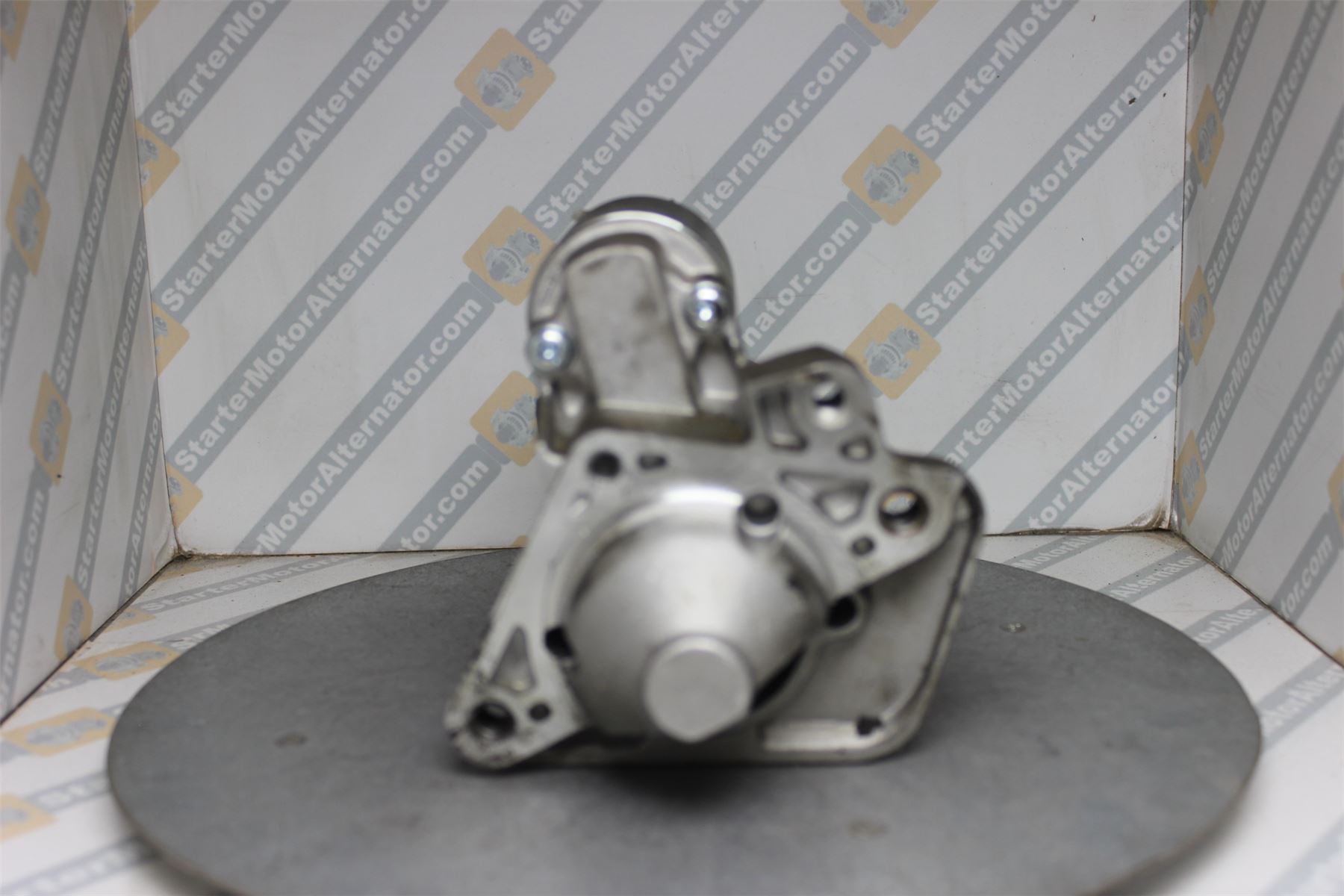 XIU1332 Starter Motor For Dacia / Mercedes Benz / Nissan / Renault