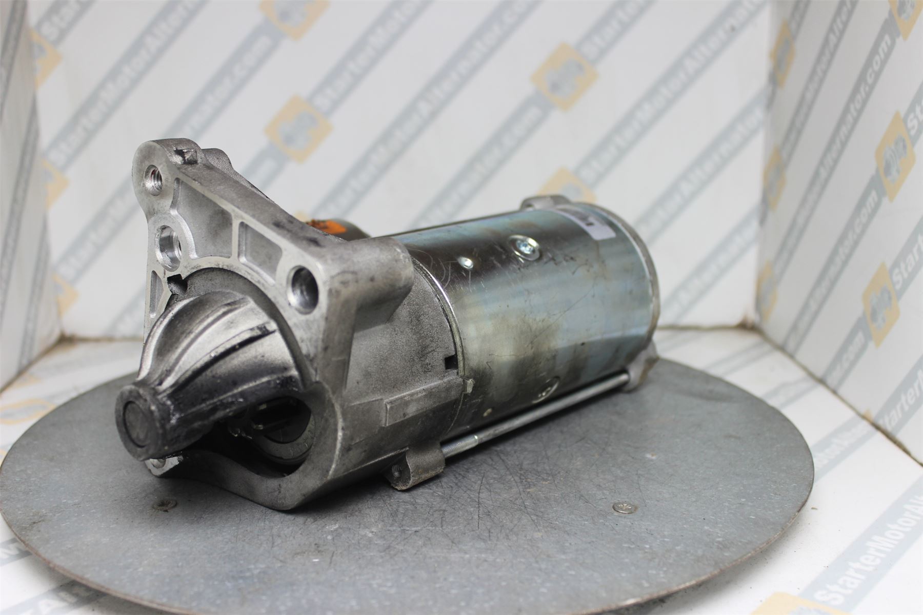 XIU1193 Starter Motor For Mitsubishi / Nissan / Opel / Renault / Suzuki / Vauxhall