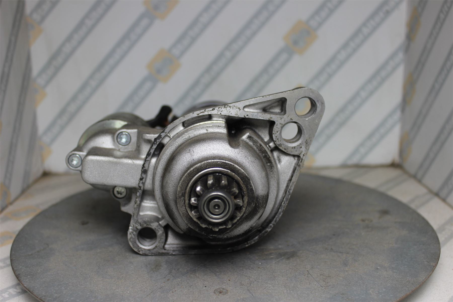 XIY2419 Starter Motor For Audi / Seat / Skoda / Volkswagen