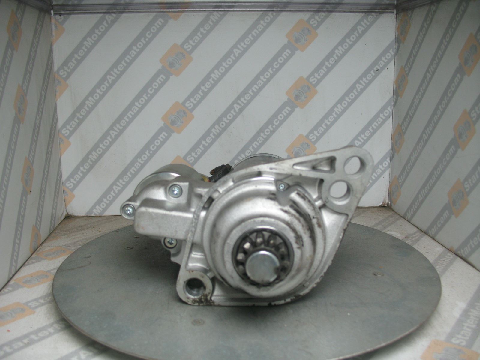 XIY2419 Starter Motor For Audi / Seat / Skoda / Volkswagen