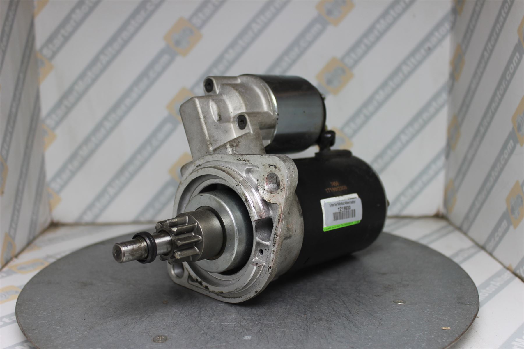 XIS3170 Starter Motor For Volkswagen