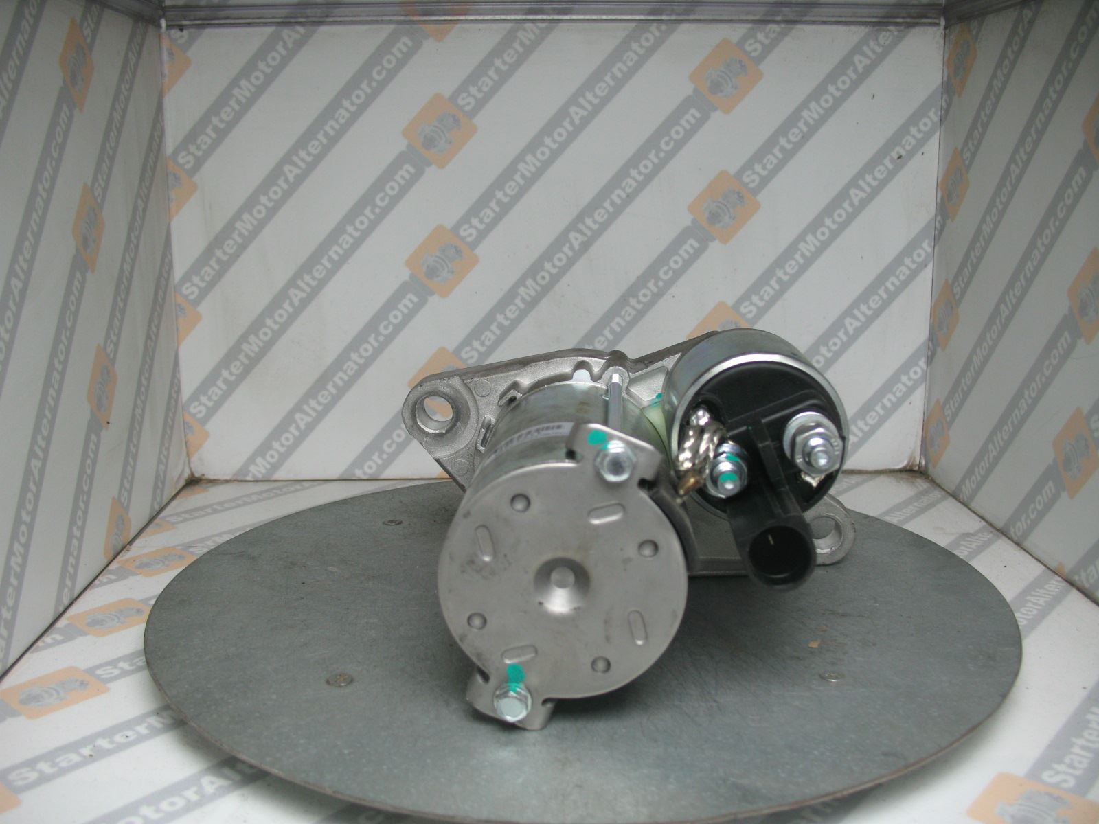 XIU1330 Starter Motor For Audi / Seat / Skoda / Volkswagen