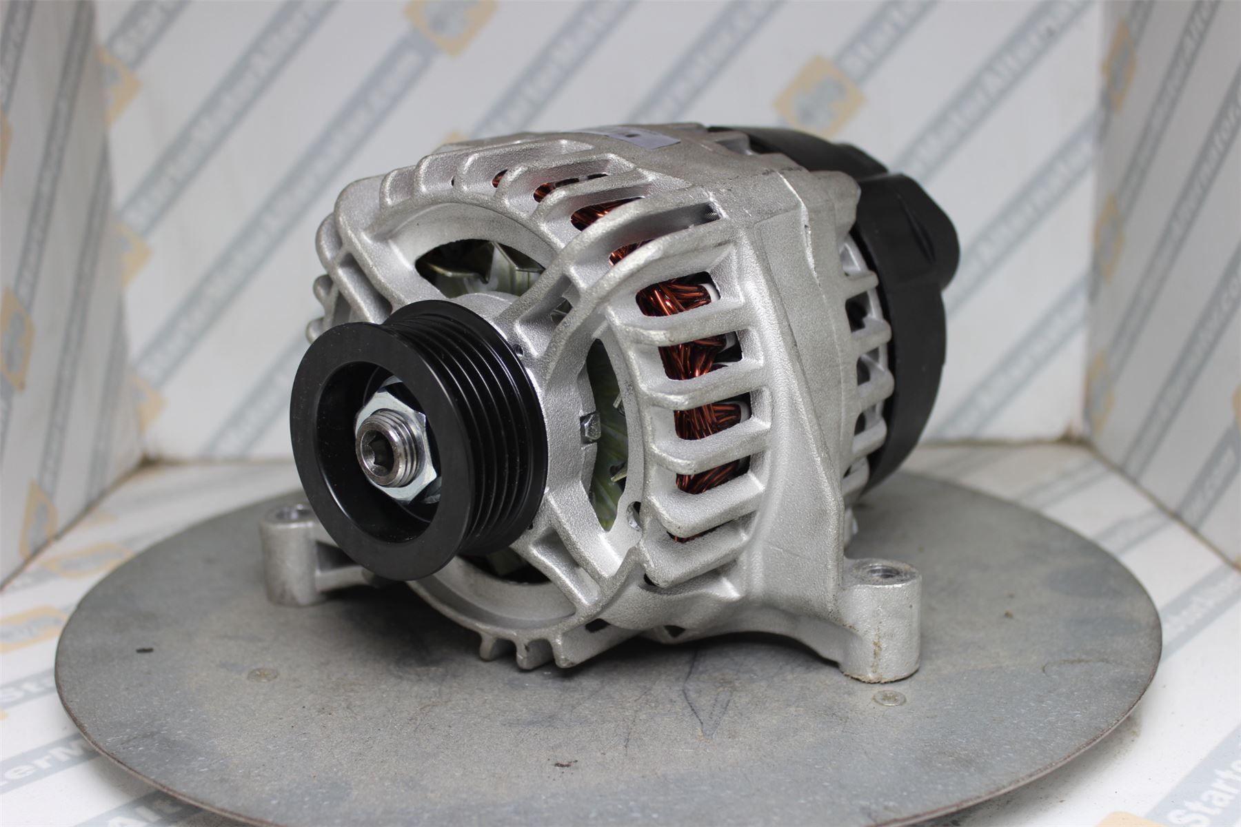 XIG1586 Alternator For Fiat