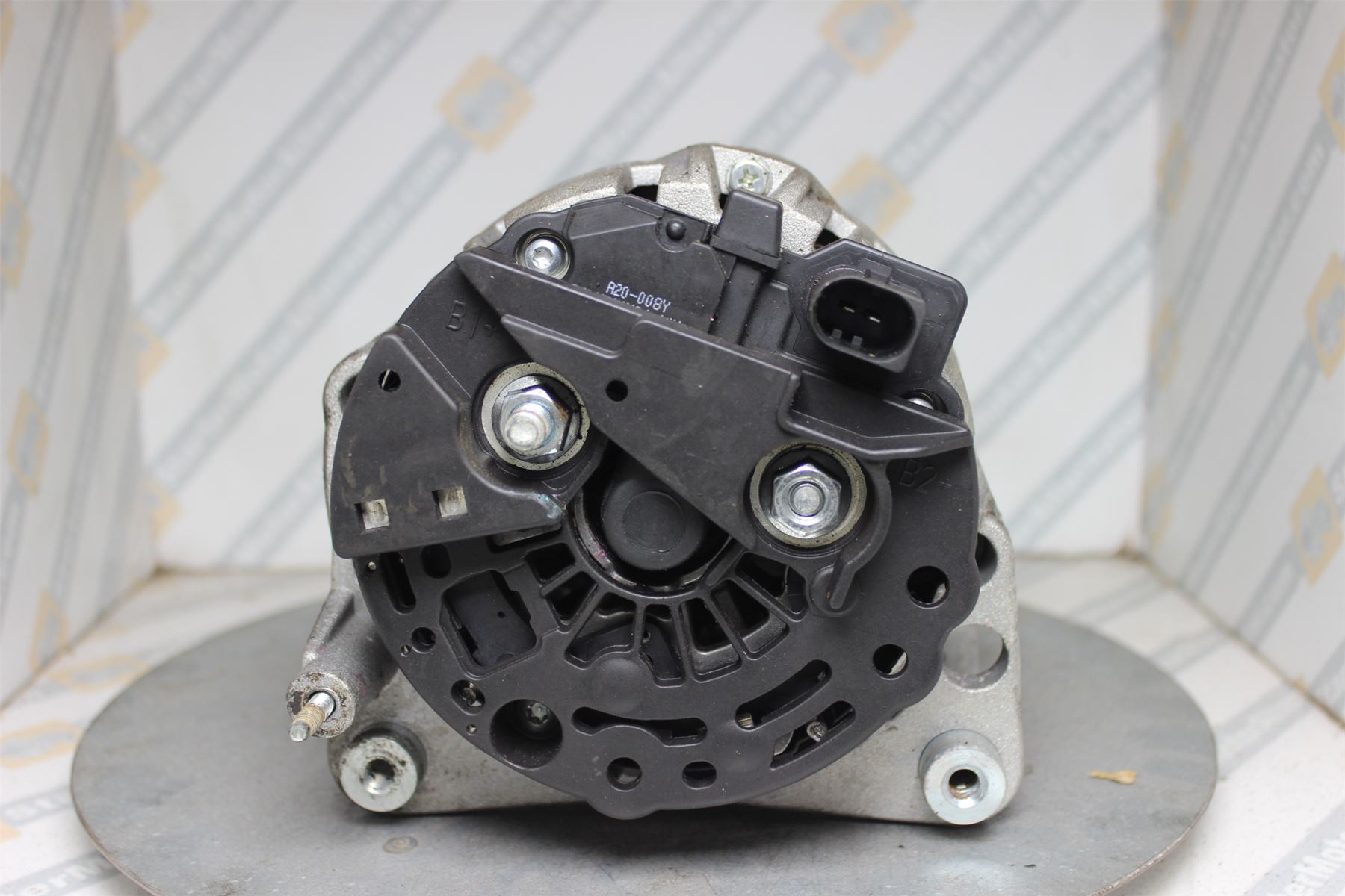 XIC1810 Alternator For Audi / Seat / Skoda / Volkswagen