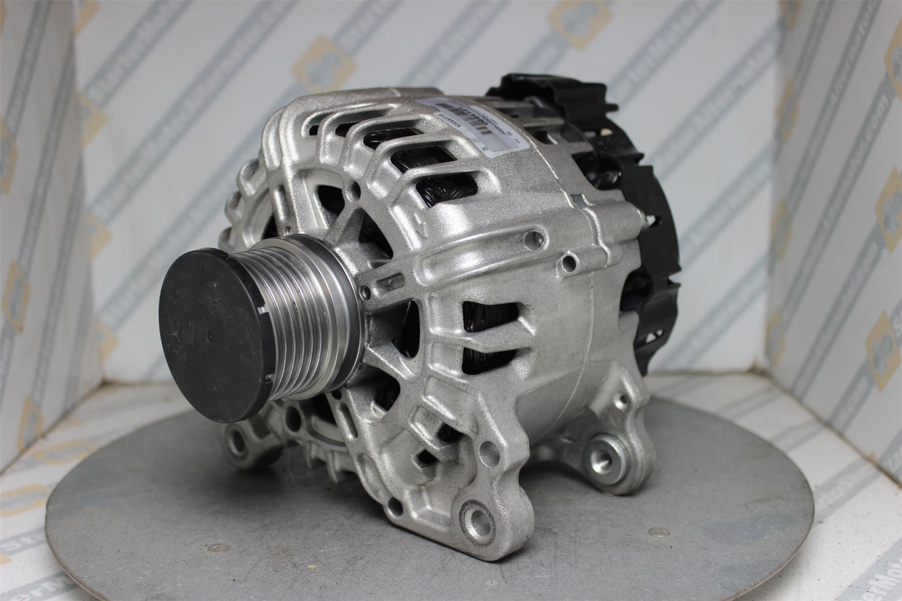 XIG1341 Alternator For Audi / Skoda / Volkswagen
