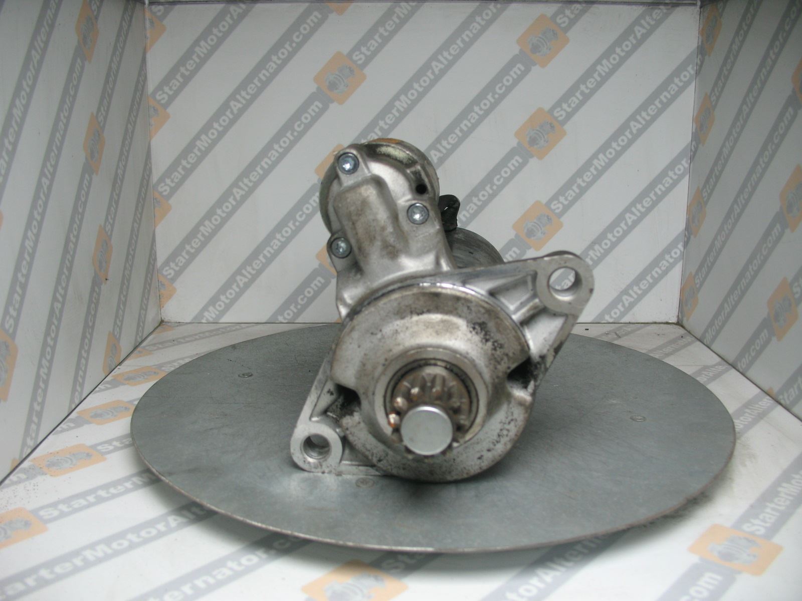 XIY2392 Starter Motor For Audi / Skoda / Volkswagen