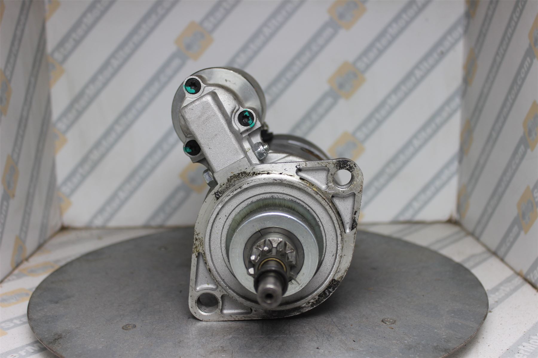 XIS3170 Starter Motor For Volkswagen
