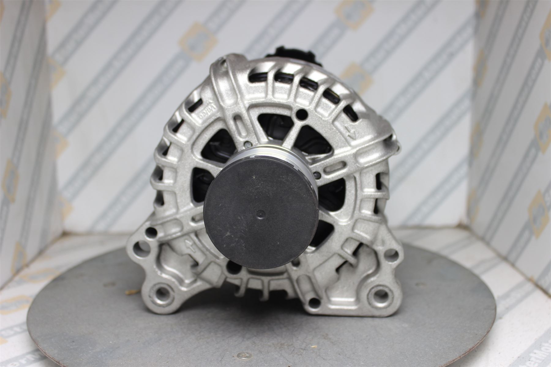 XIG1341 Alternator For Audi / Skoda / Volkswagen