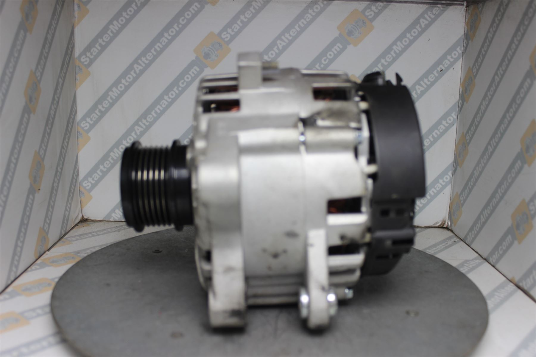 XIG1472 Alternator For Ford