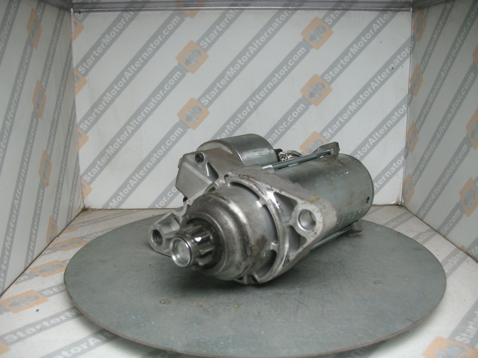 XIU1330 Starter Motor For Audi / Seat / Skoda / Volkswagen