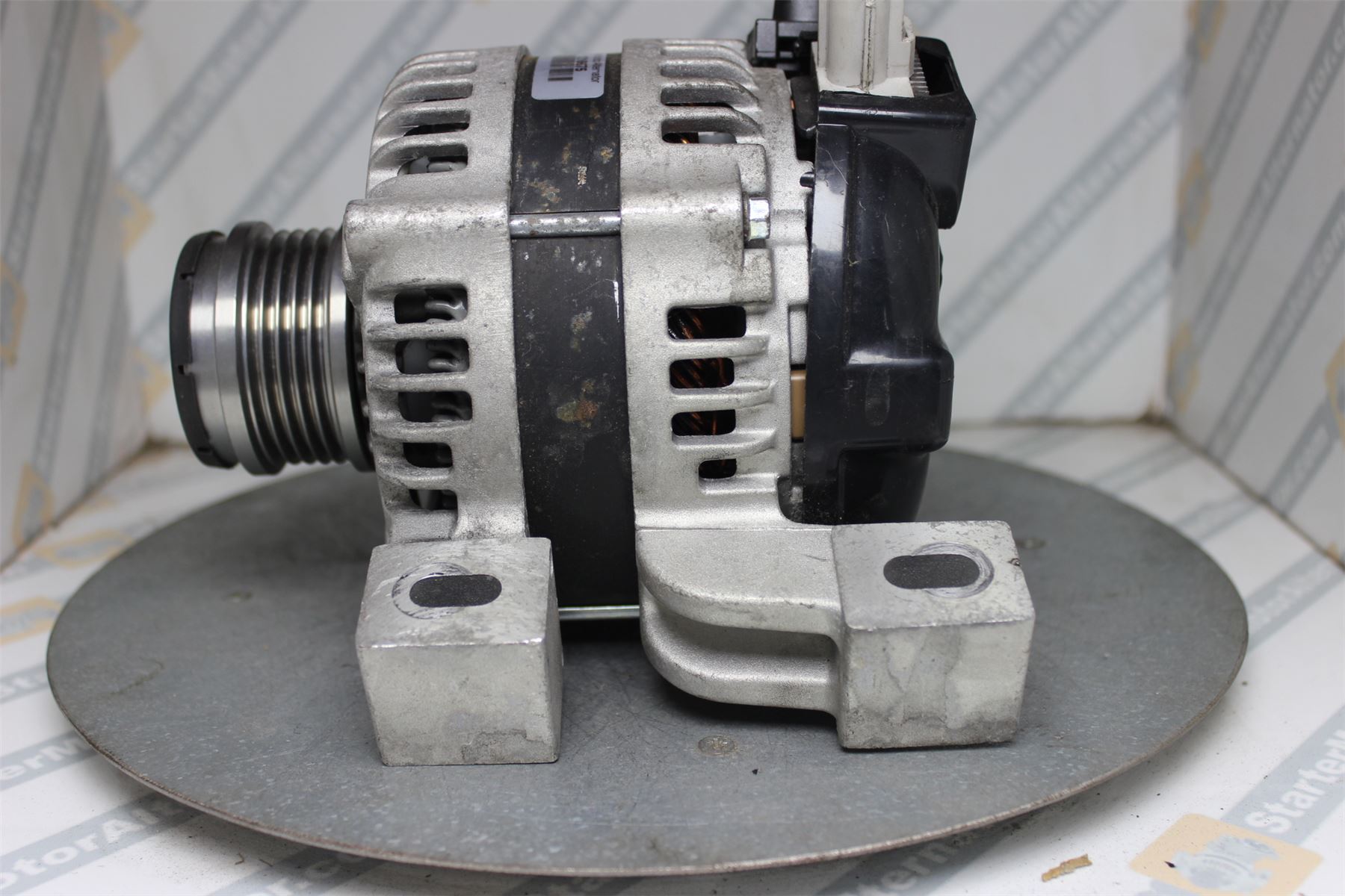 XIG1027 Alternator For Ford