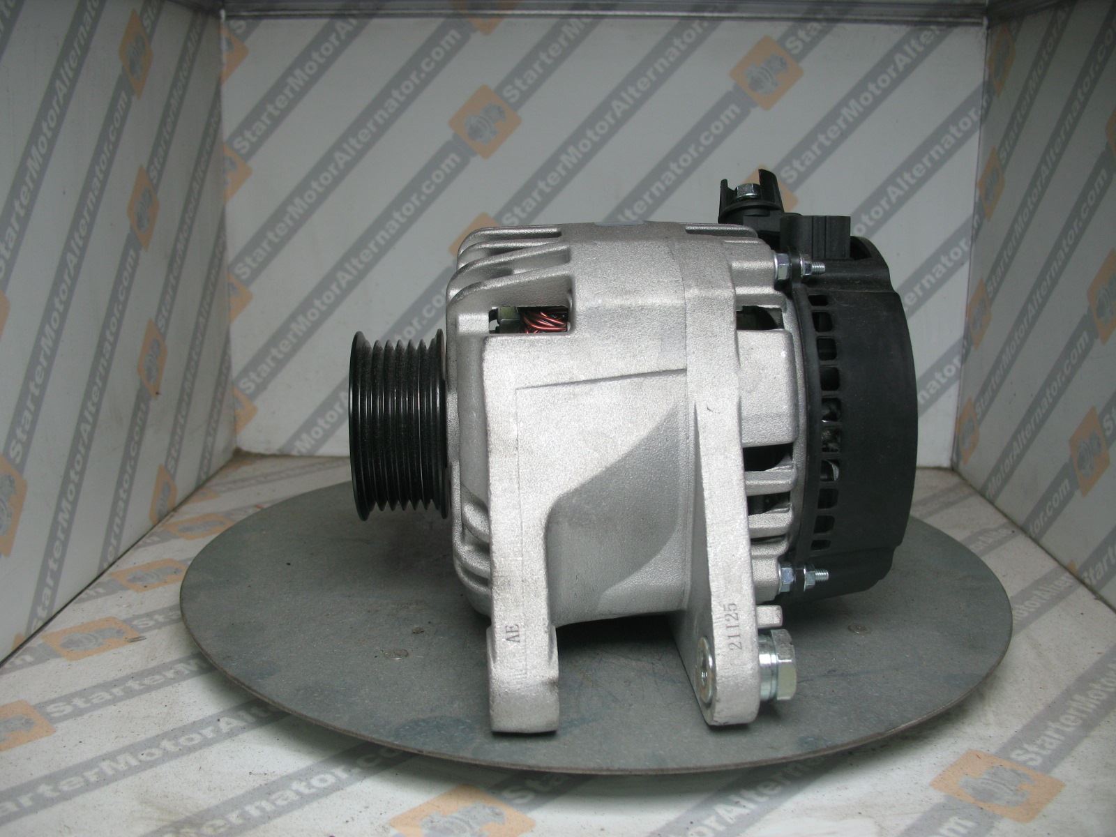 XIB1894 Alternator For Toyota