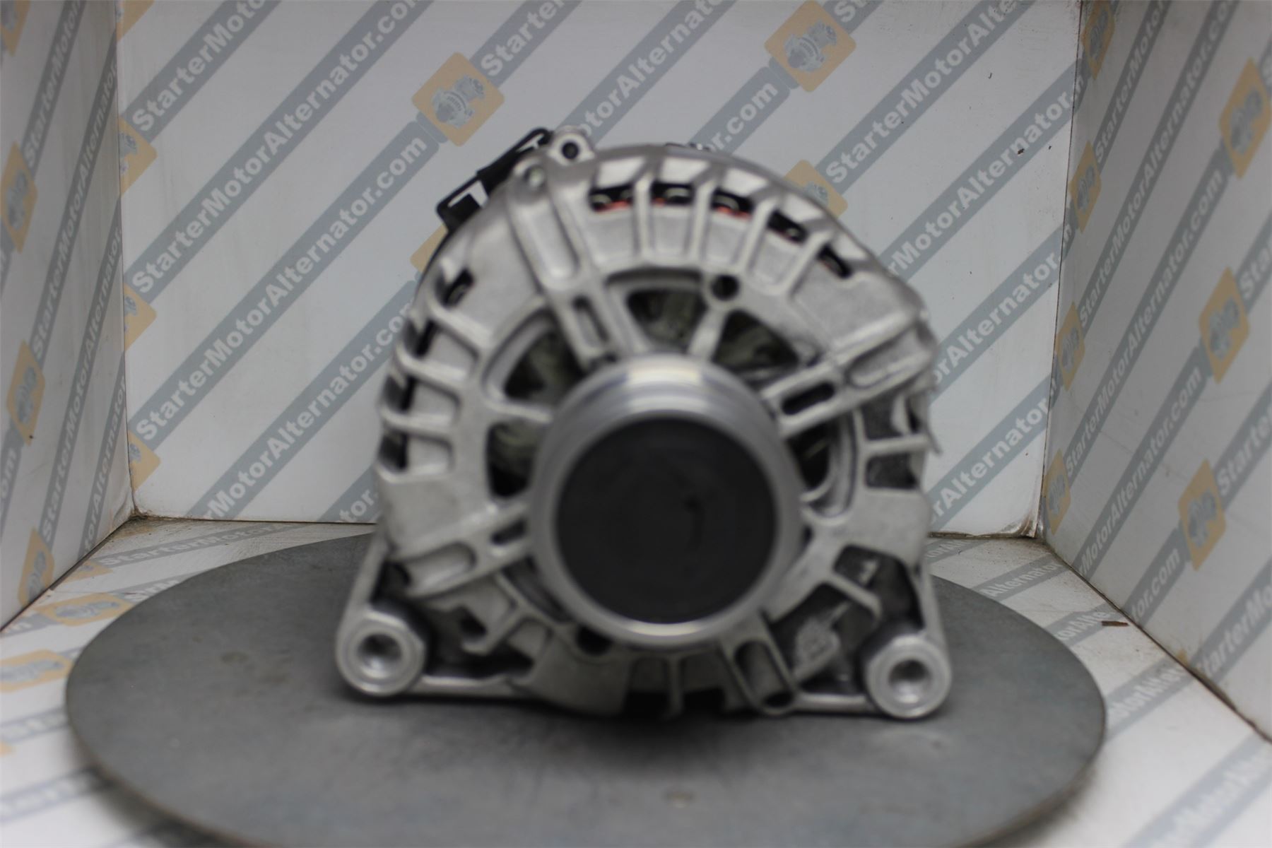 XIG1599 Alternator For Ford