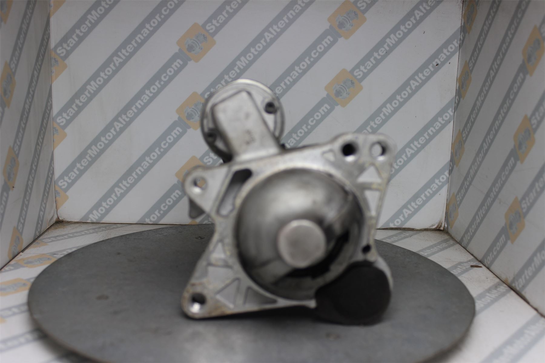 XIX1417 Starter Motor For Mercedes Benz / Nissan / Opel / Renault / Vauxhall