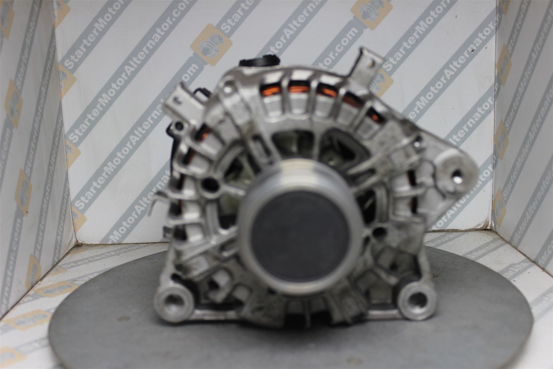 XIG1472 Alternator For Ford