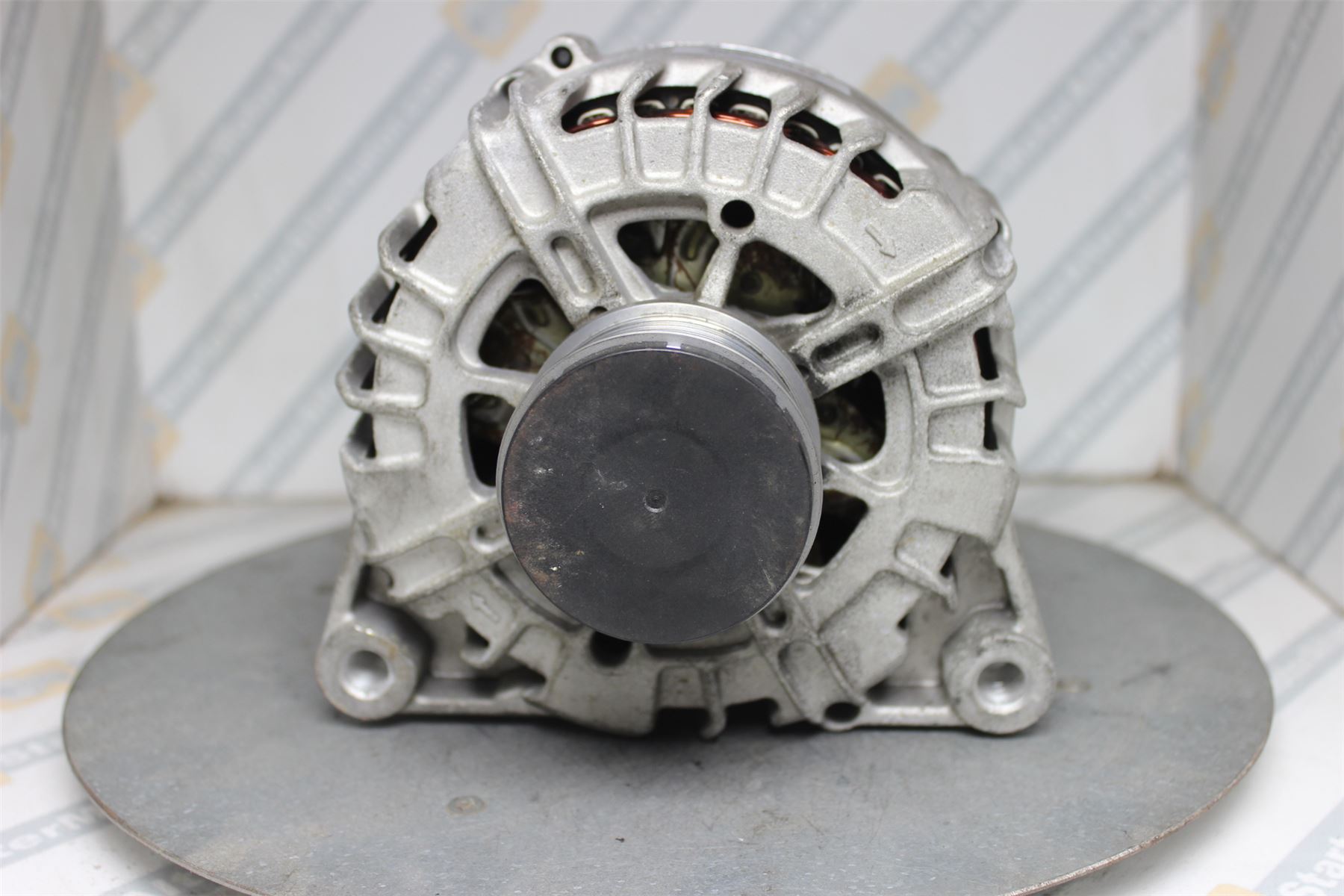 XIC2033 Alternator For Citroen / DS / Mitsubishi / Peugeot