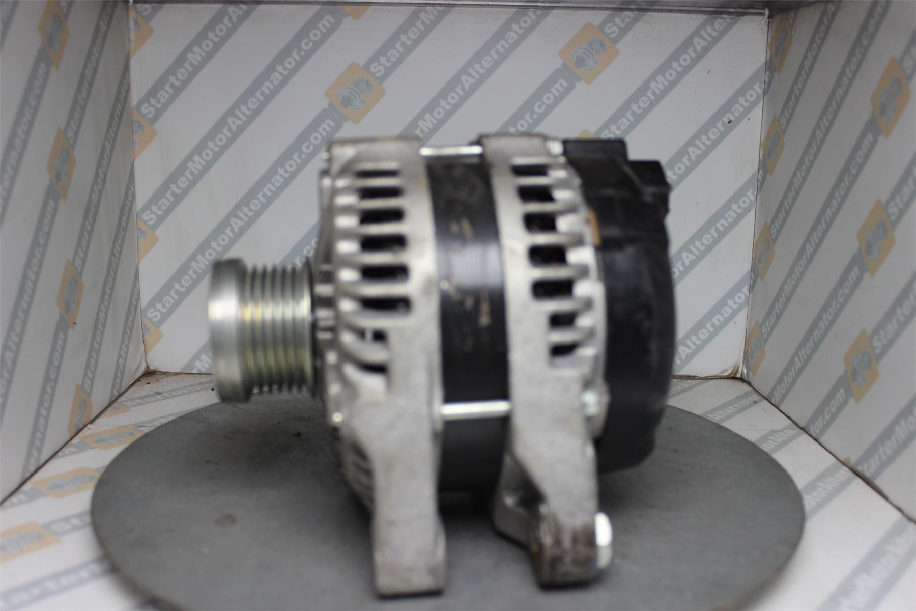 XIK4390 Alternator For Ford