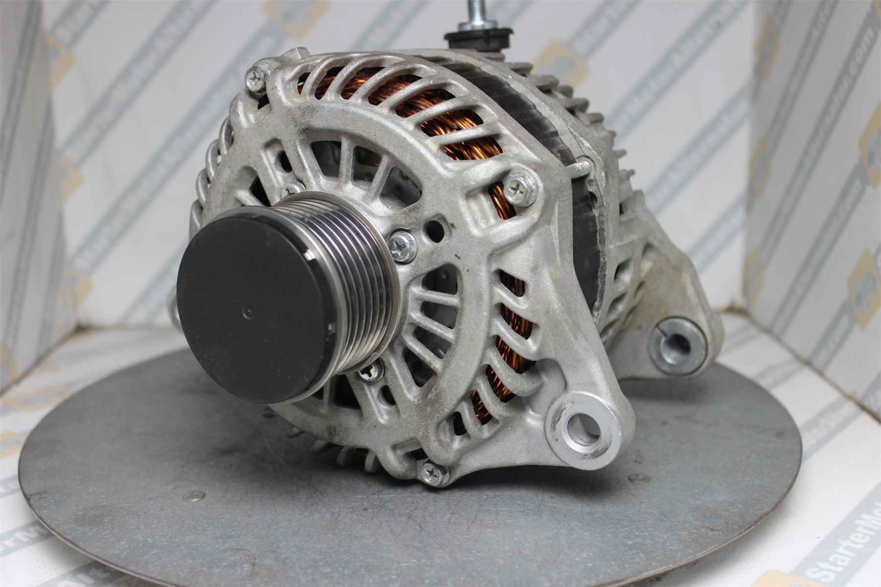 XIG1438 Alternator For Mercedes Benz / Nissan