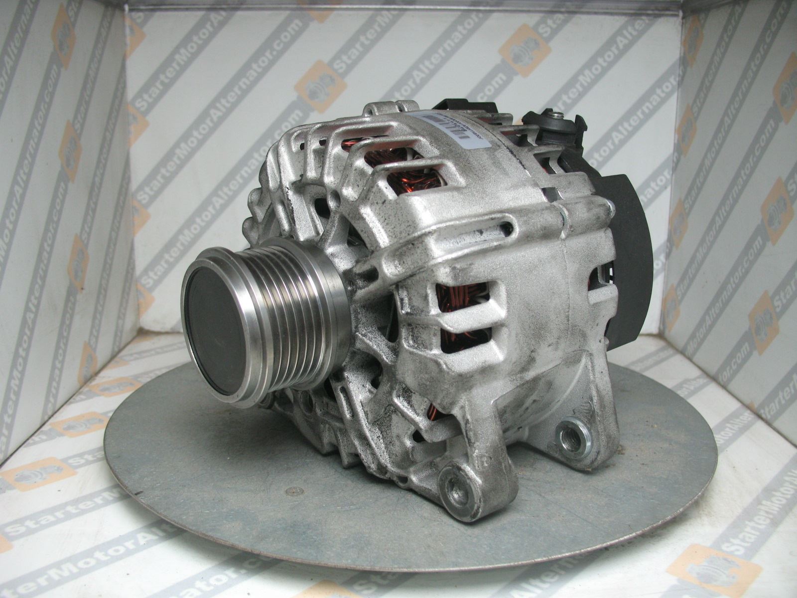 XIG1599 Alternator For Ford