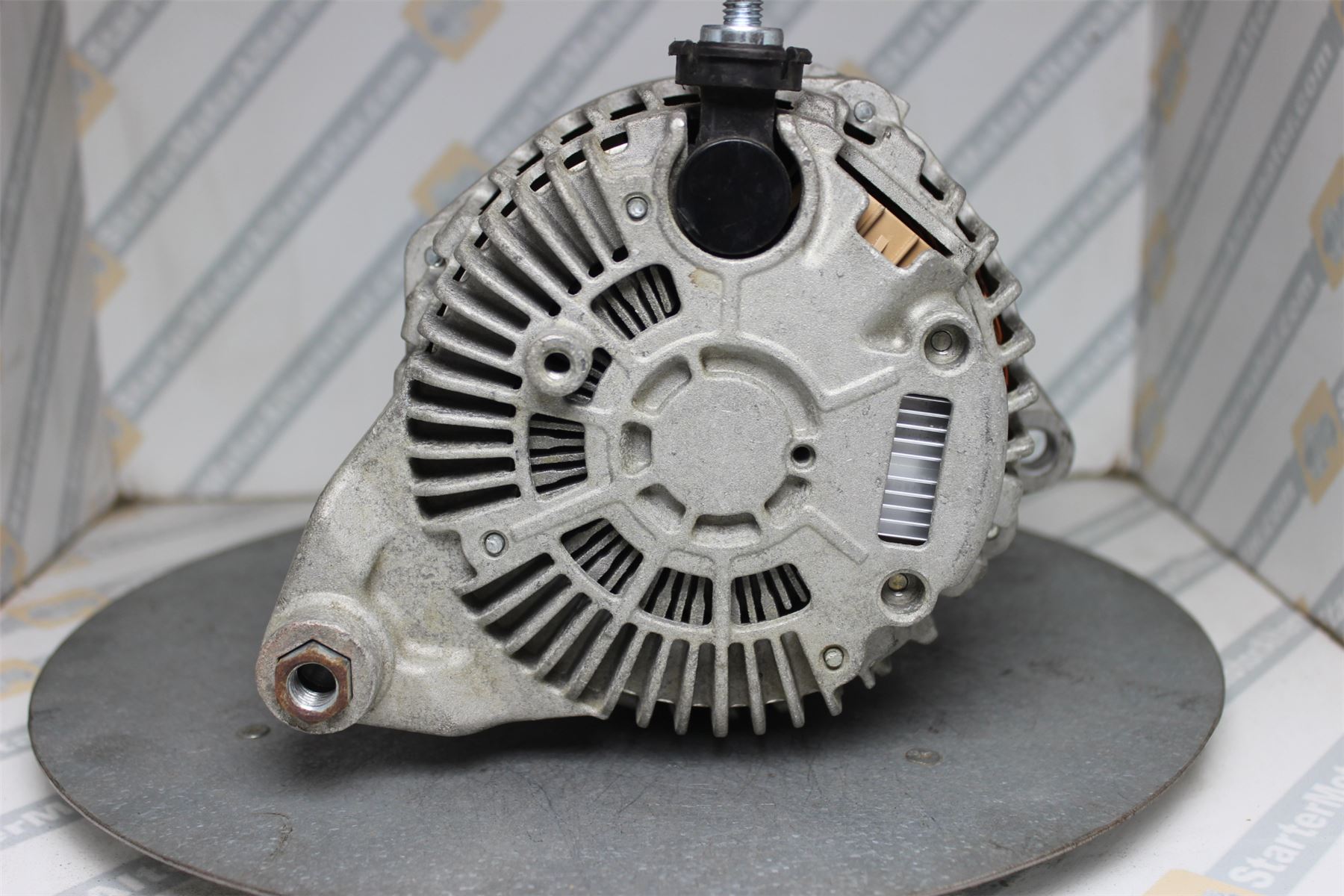 XIG1438 Alternator For Mercedes Benz / Nissan