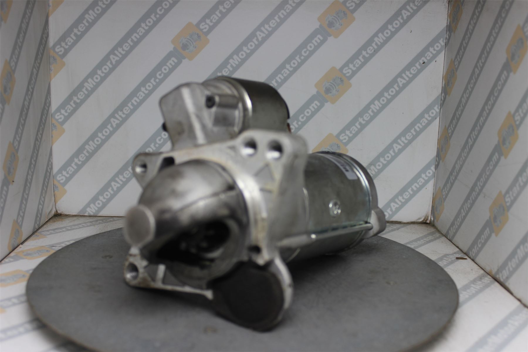 XIX1417 Starter Motor For Mercedes Benz / Nissan / Opel / Renault / Vauxhall